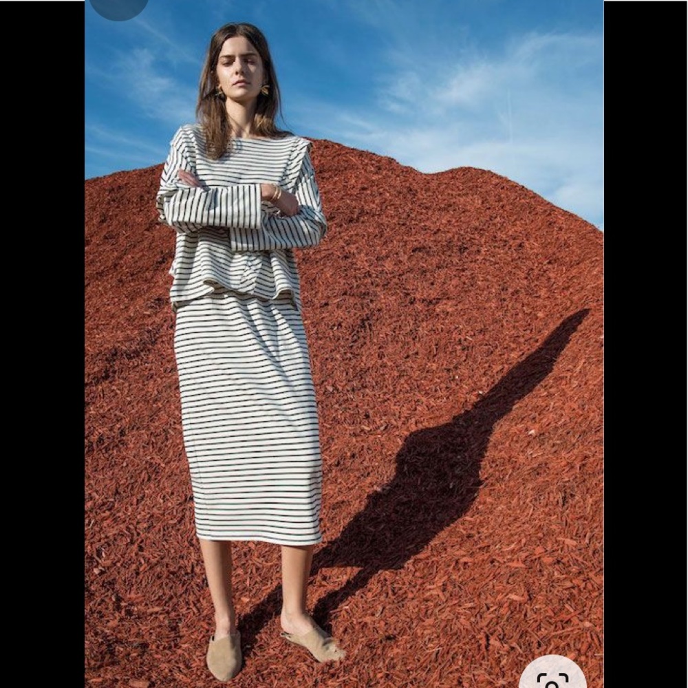 - SVILU Stripped Skirt